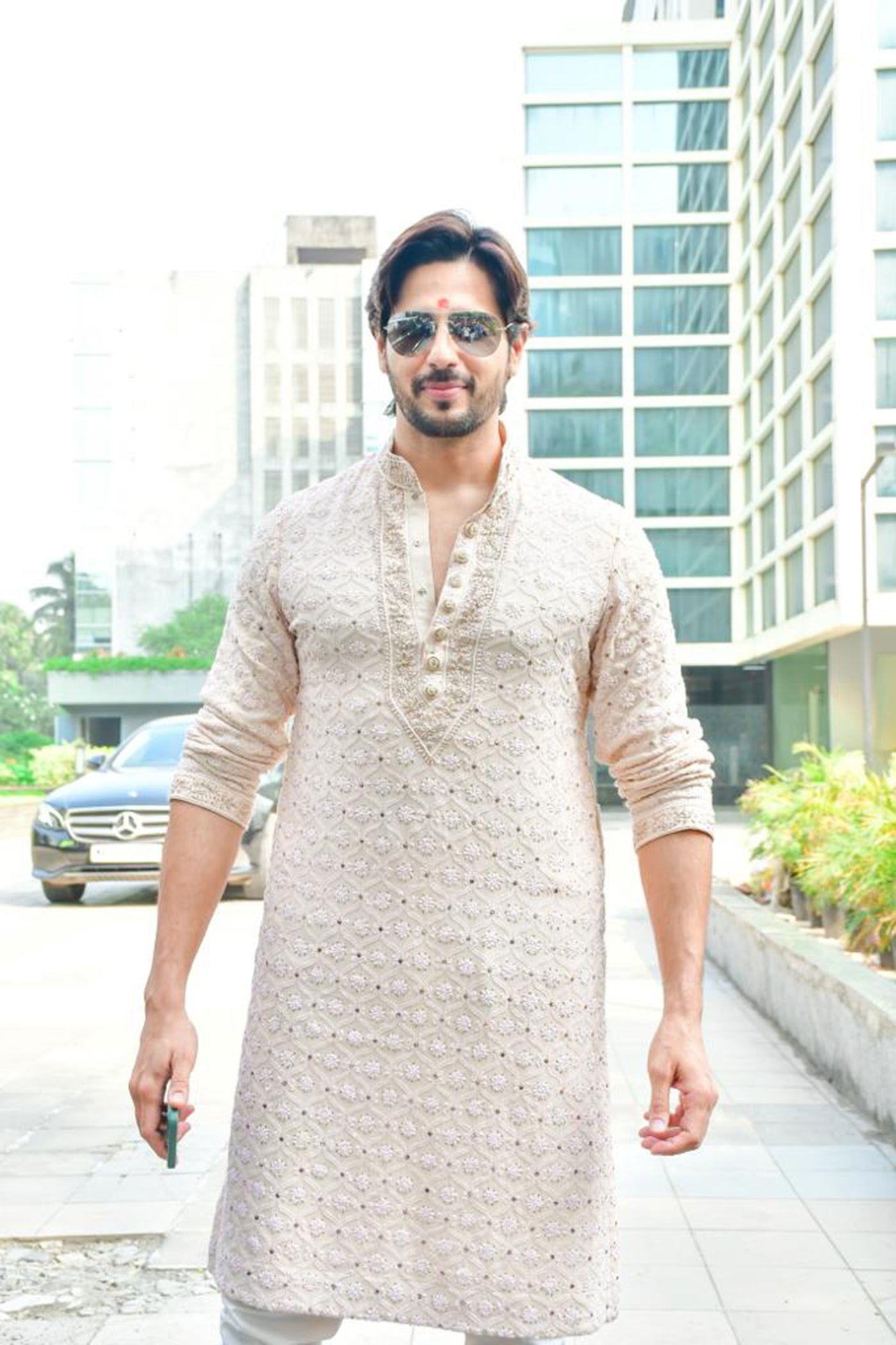 Ivory Chikan Embroidered Kurta Set