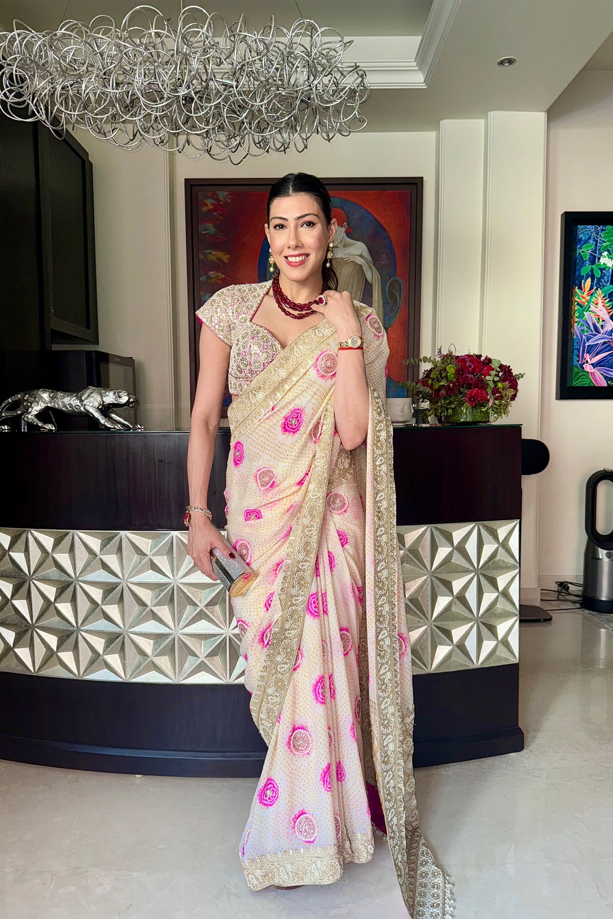 Diviya Kapoor In Ivory Pink Saree Set with Circle Bandhani Motifs
