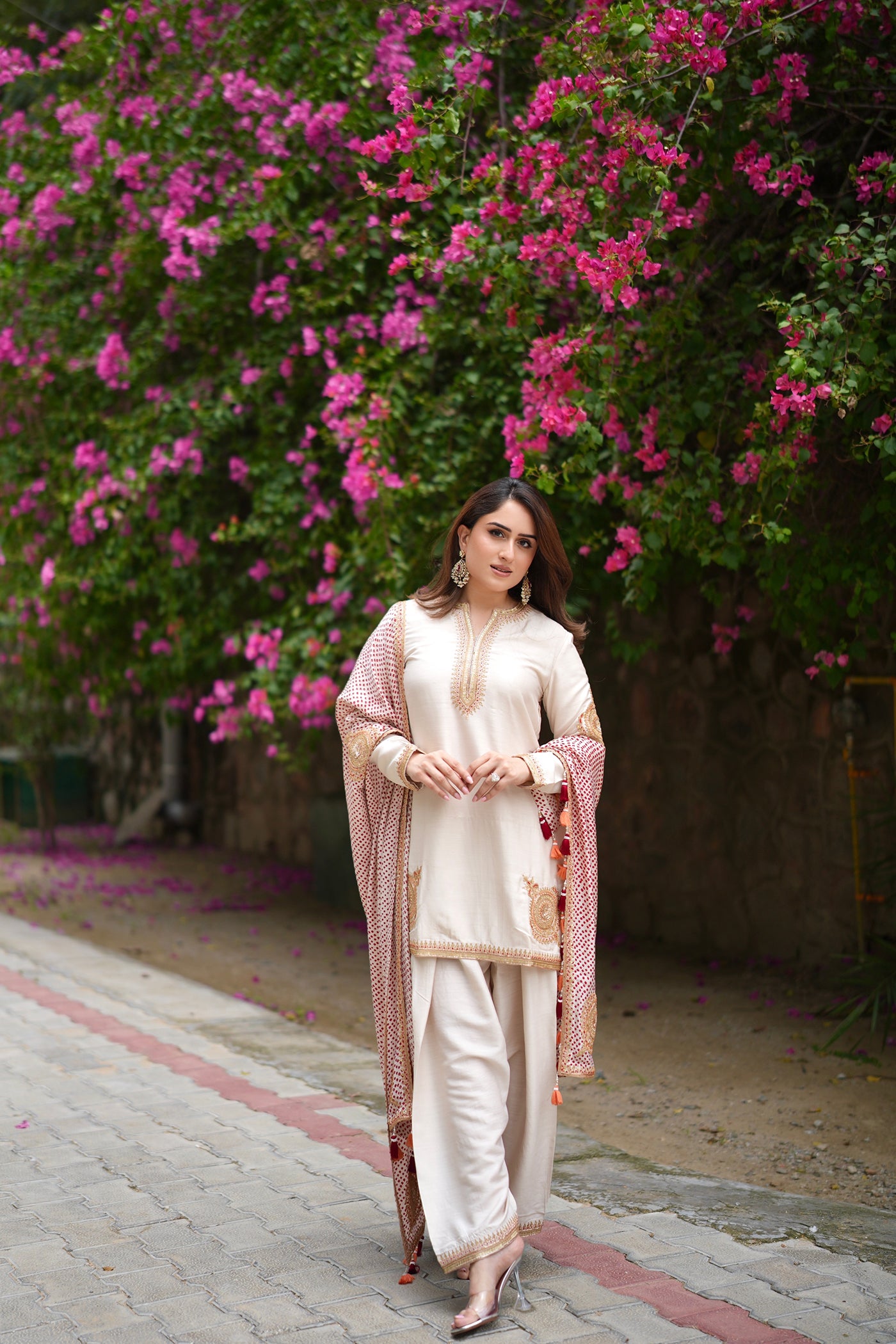 NIKITA VASDEV IN Ivory Kurta Set
