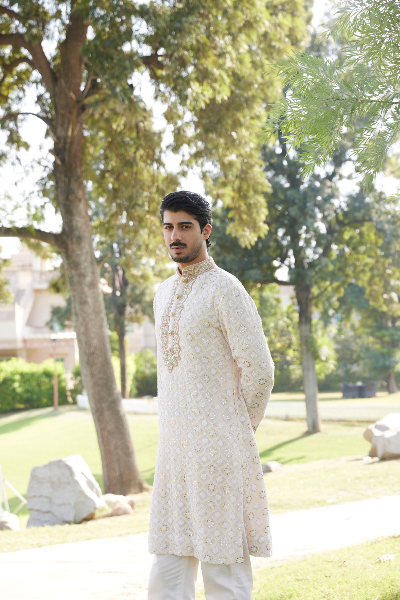 Ivory Embroidered chikankari Kurta Set