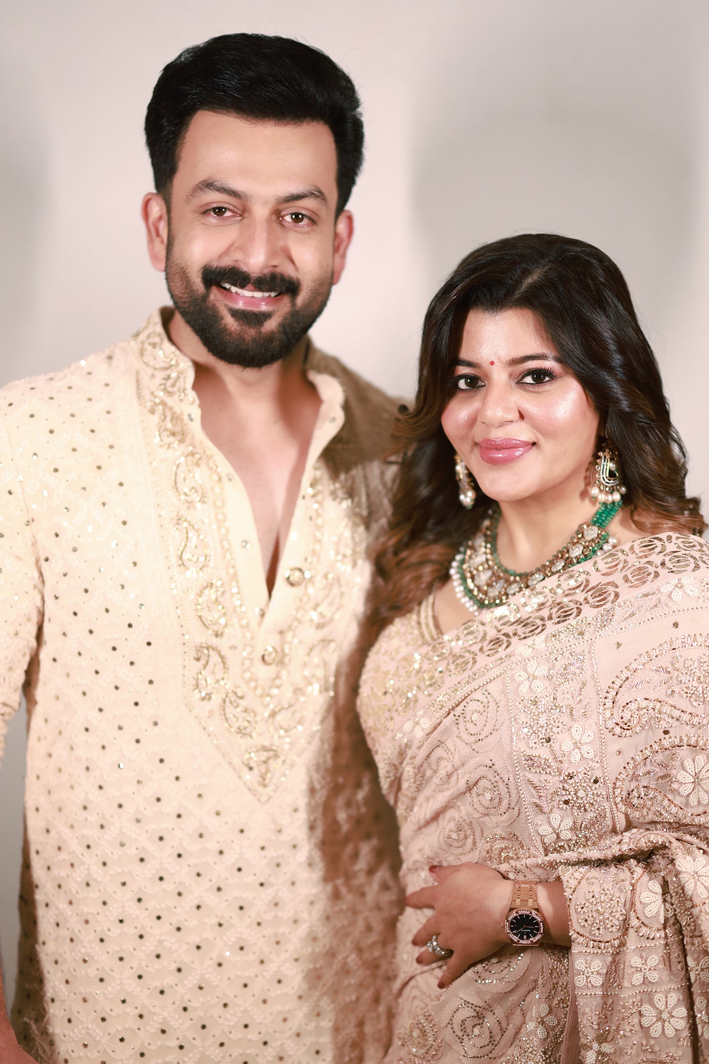 IVORY PINK OMBRE GEORGETTE CHIKANKARI SAREE SET