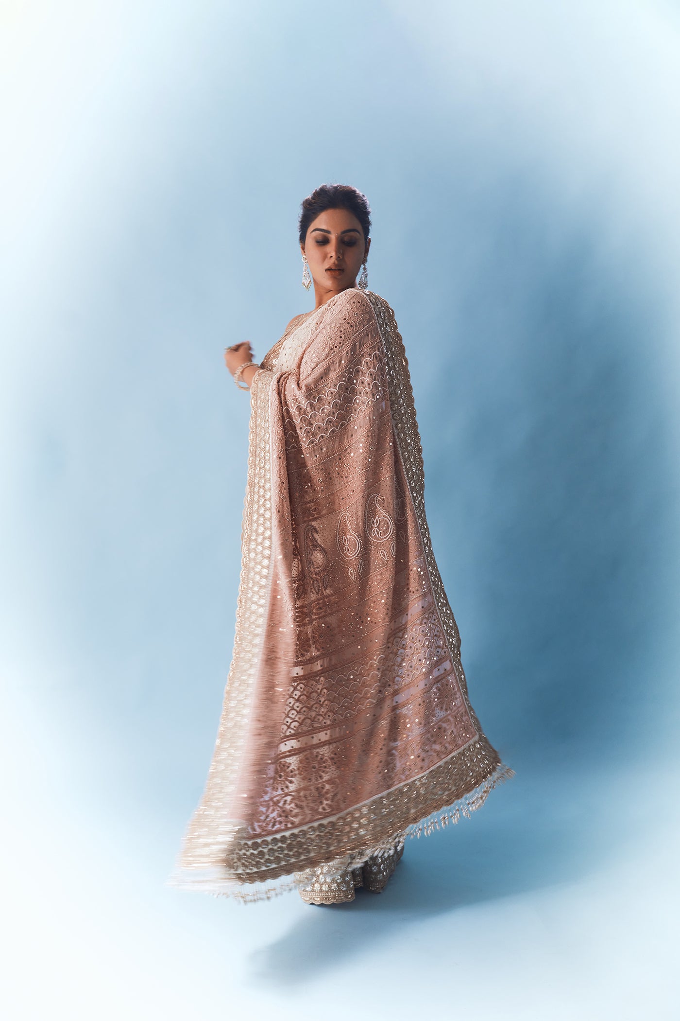 IVORY PINK OMBRE GEORGETTE CHIKANKARI SAREE SET