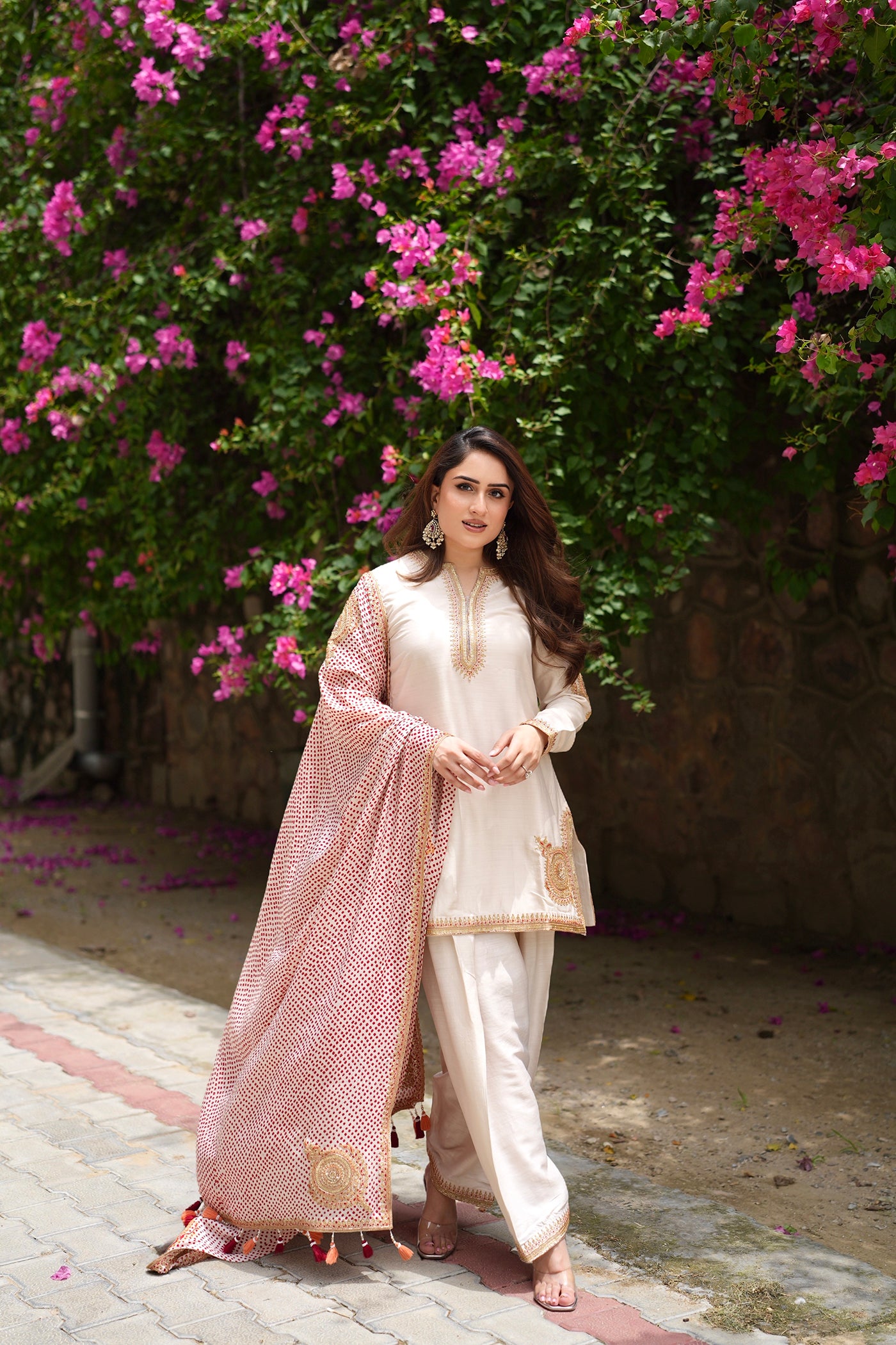 NIKITA VASDEV IN Ivory  Kurta Set