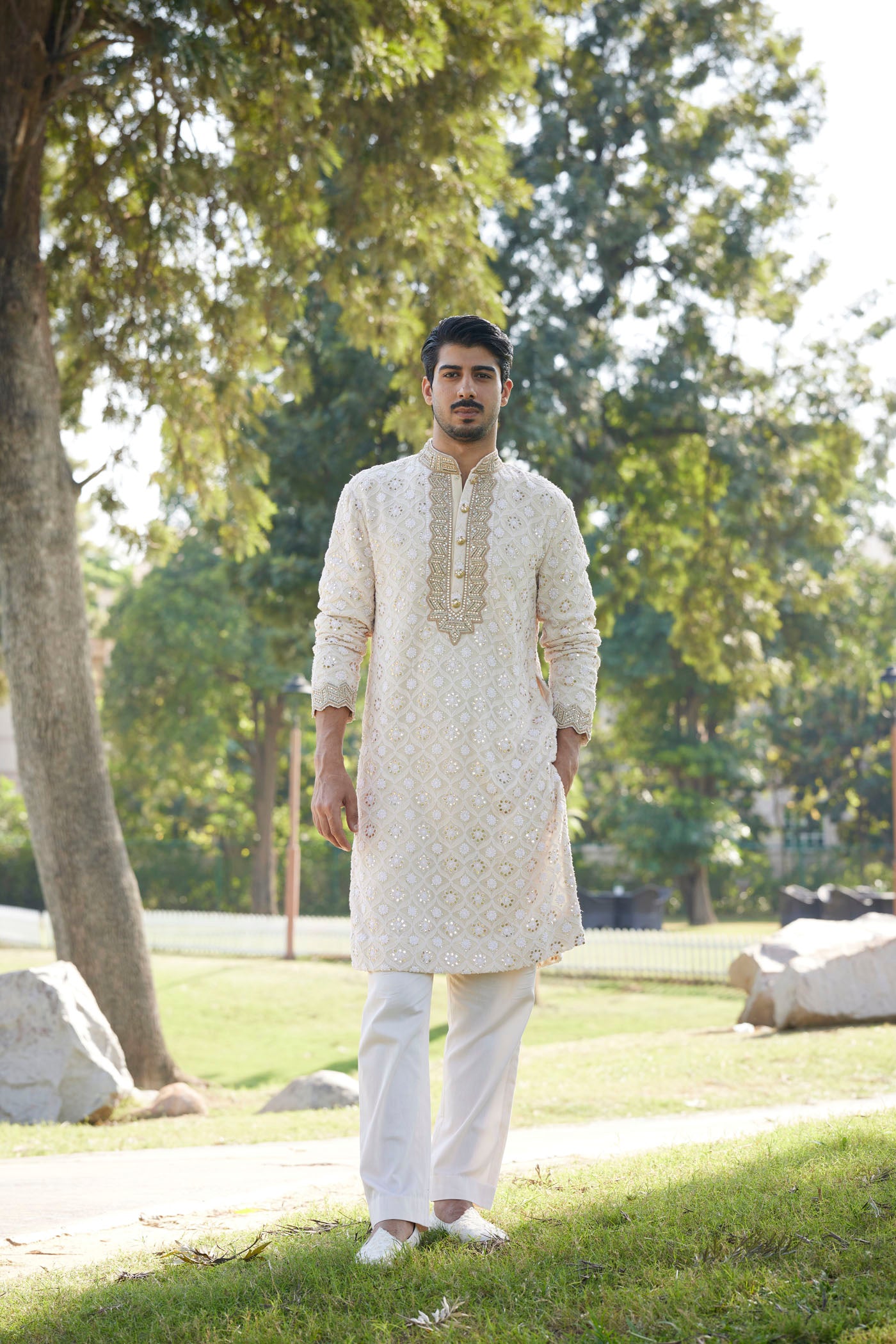 Ivory Embroidered chikankari Kurta Set