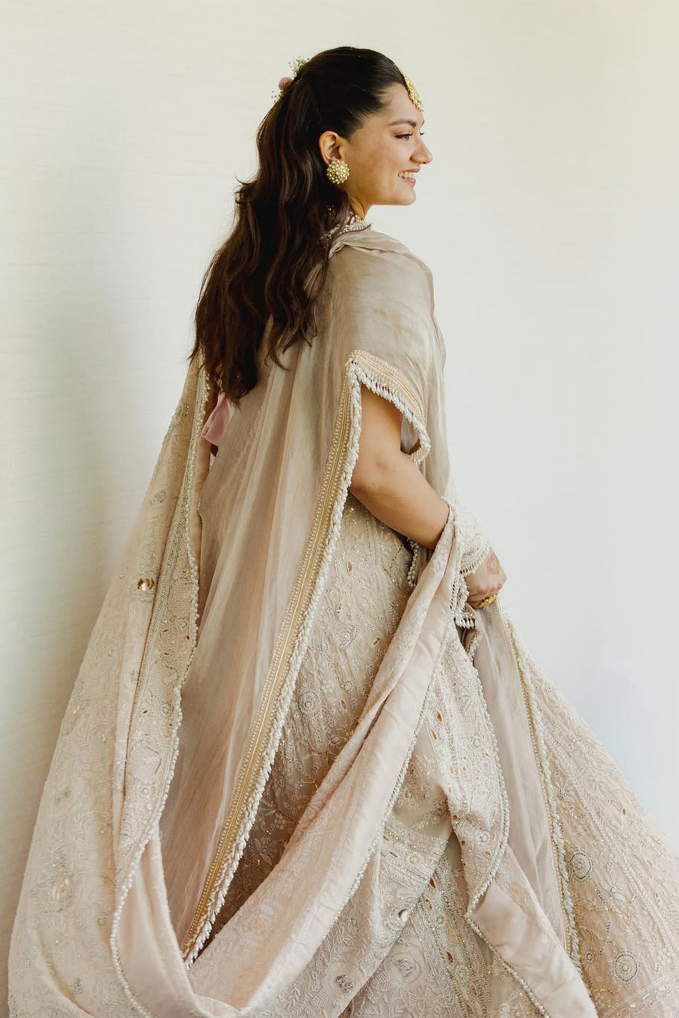 MEDHA BAHUGUNA IN BLUSH PINK LUCKNAWI LEHENGA SET