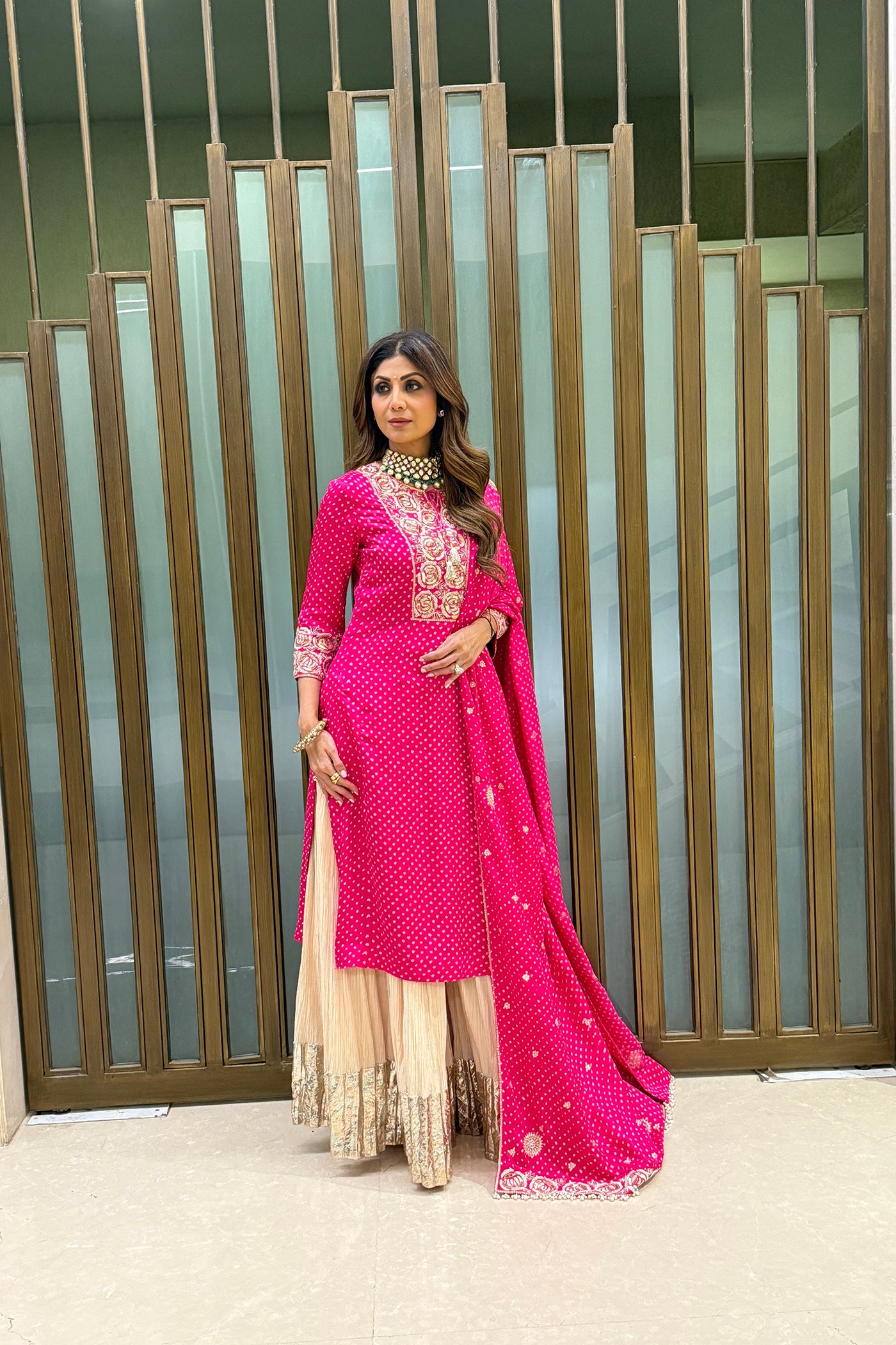 PINK BANDHANI GAJJI SILK ROSE WORK HEAVY YOKE KURTA SET